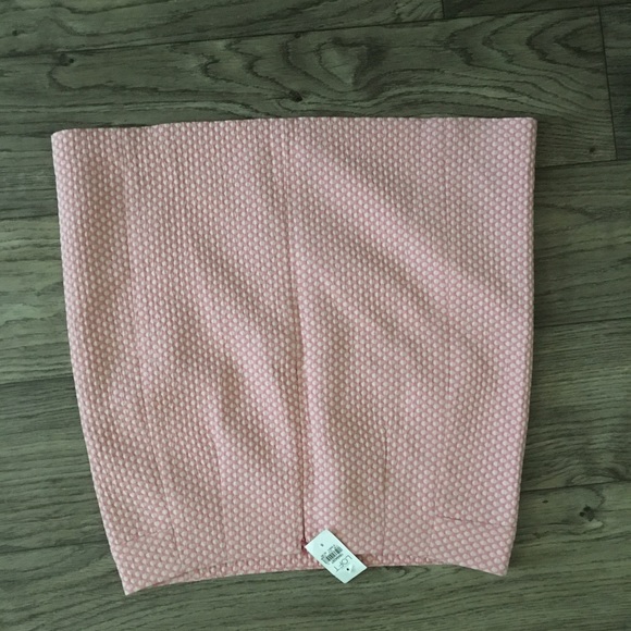 Pink Polkadotted skirt - Picture 4 of 4